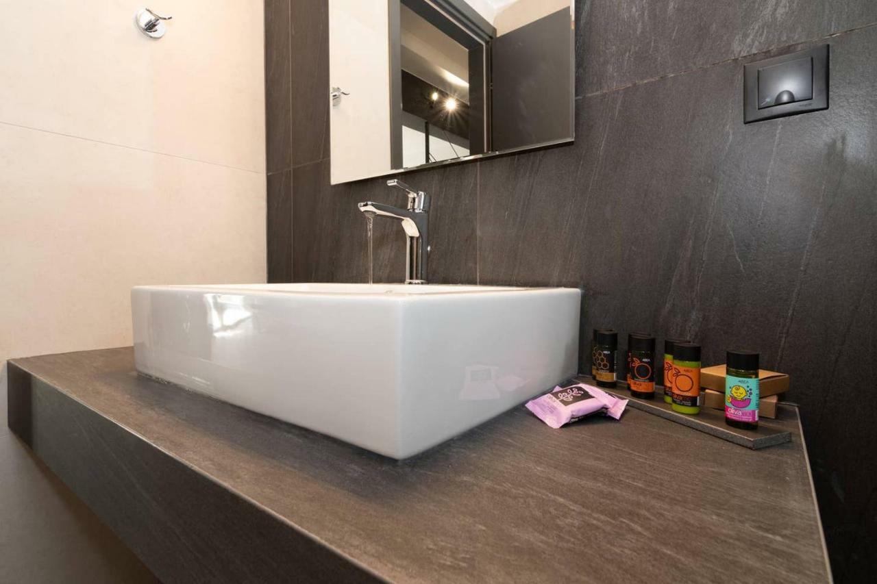 Mos Luxury City Suites - The Loft Chania  Eksteriør billede
